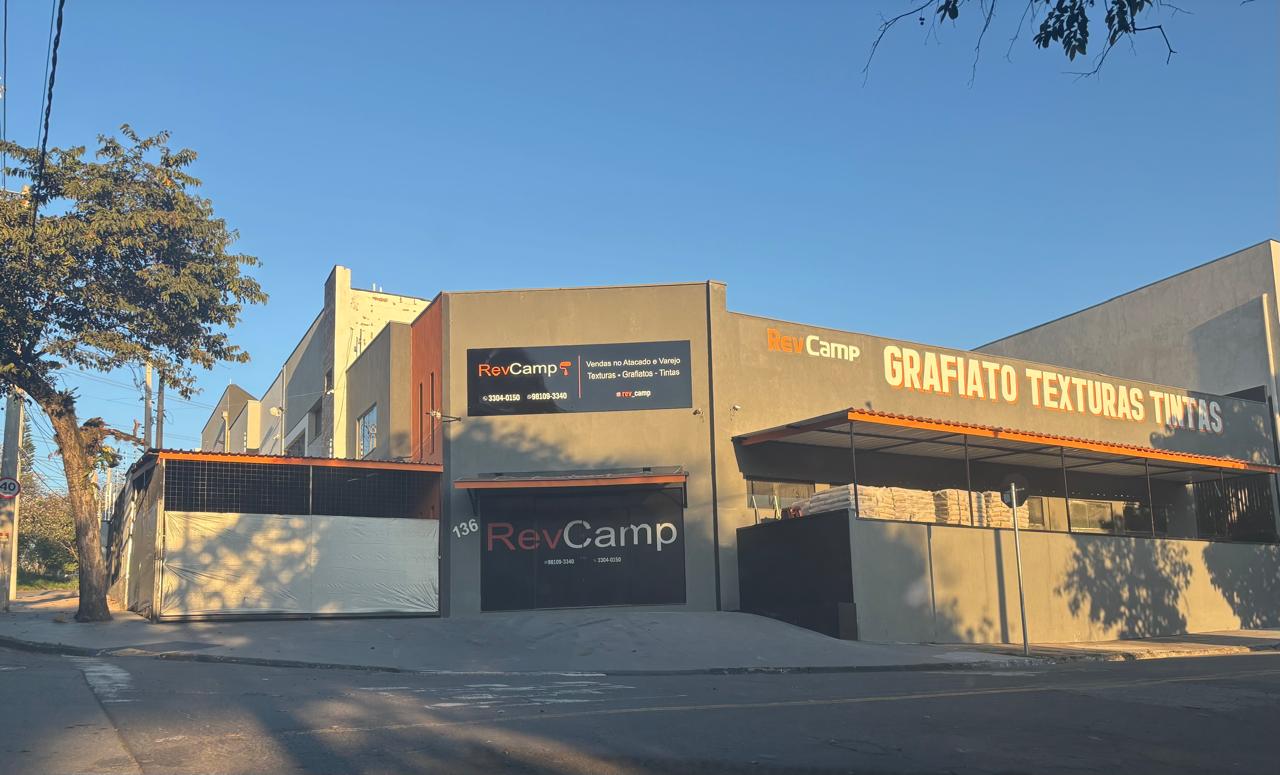Fachada da loja Revcamp